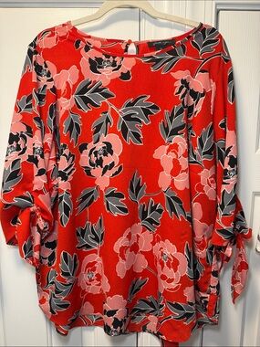 Faith & Zoe Red Floral Tie-Sleeve Blouse